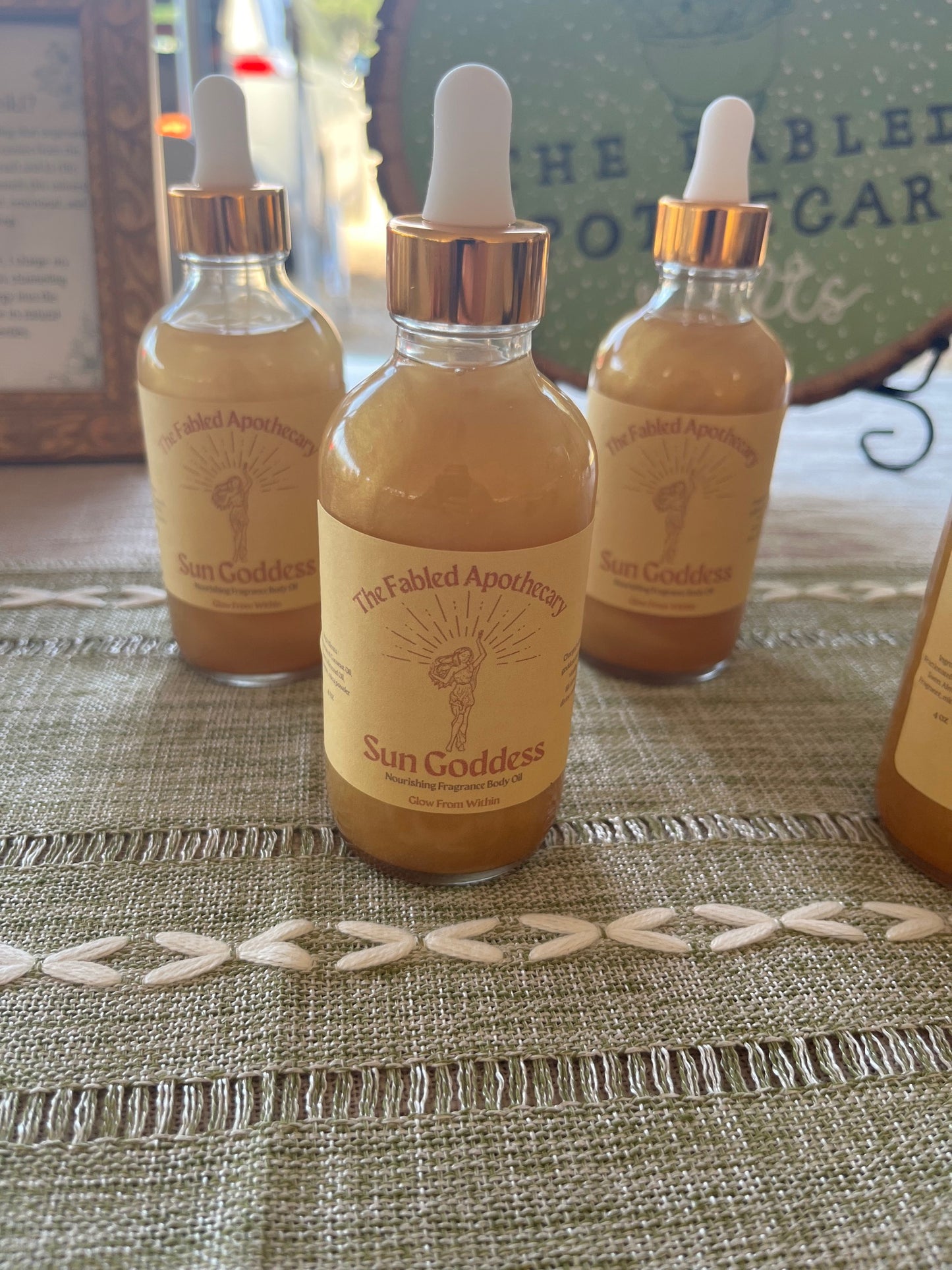 š Sun Goddess ā Reiki-Charged Radiance Body Oil
